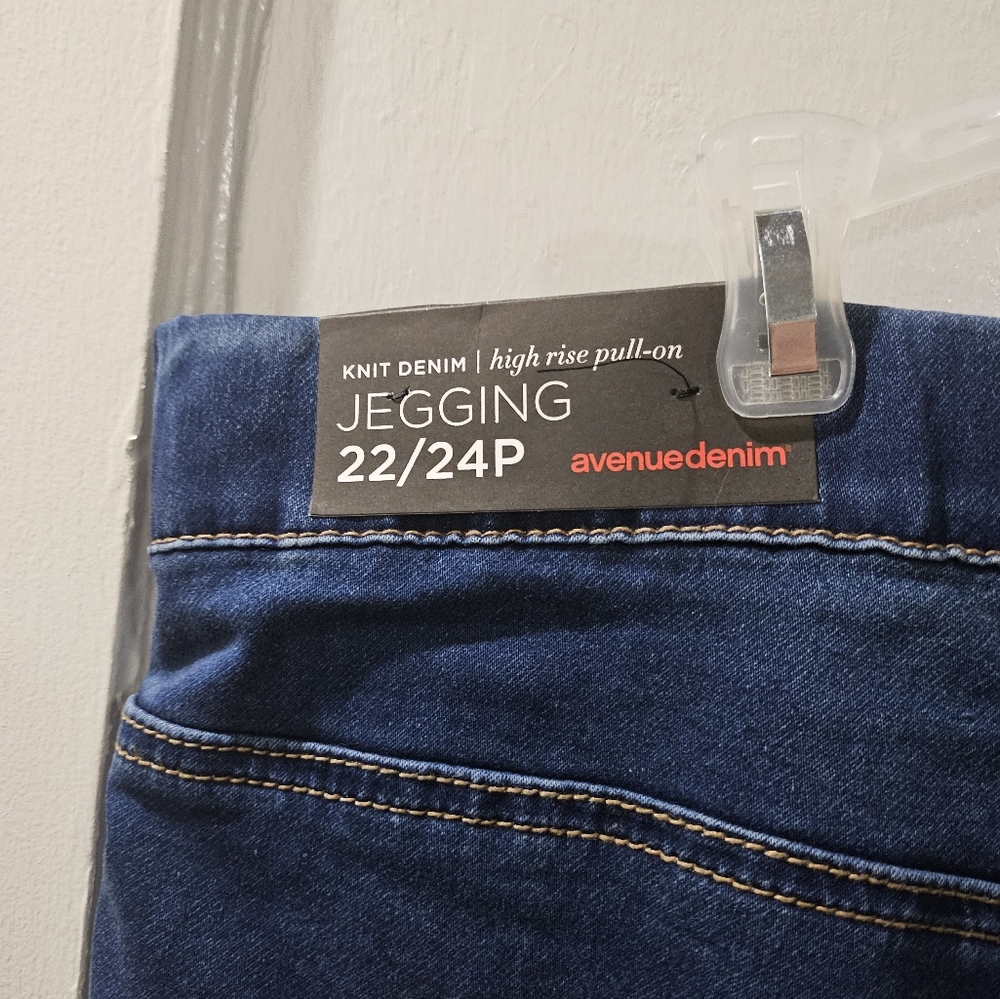 Avenue high rise jegging size 22/24P, NWT - Picture 7 of 7